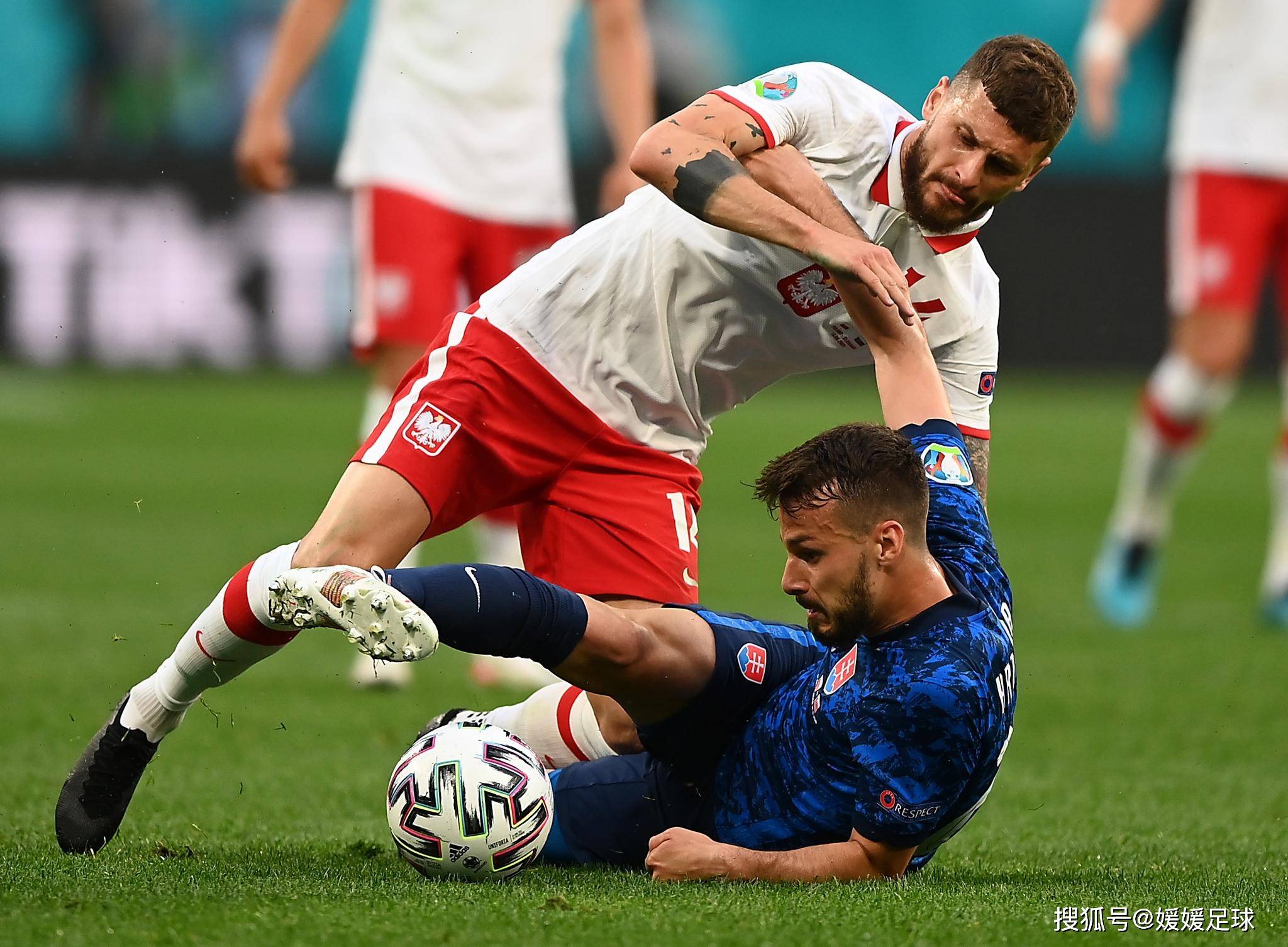 欧预赛:法国客场力克葡萄牙,取得关键胜利 欧预赛:法国客场力克葡萄牙,取得关键胜利