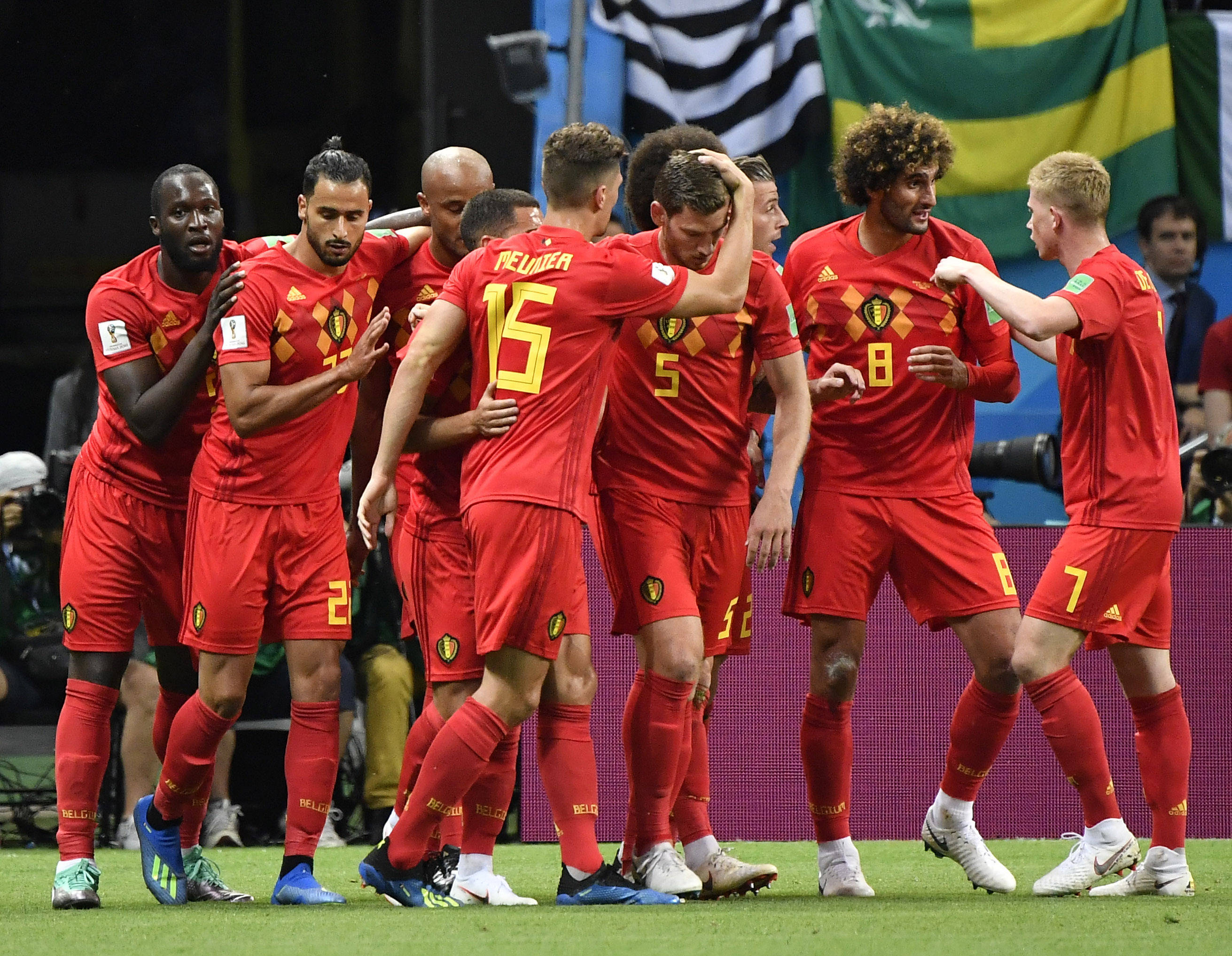 包含斯洛伐克大胜保加利亚！欧预赛争夺激烈的词条