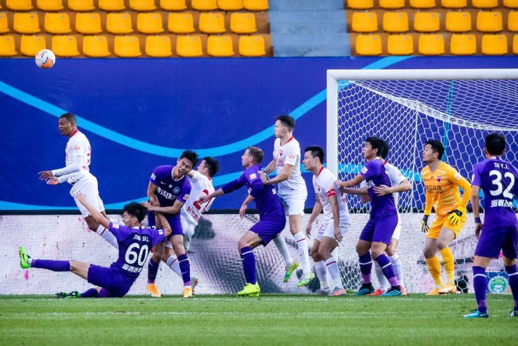 关于天津泰达主场负于深圳佳兆业，遭遇连败的信息