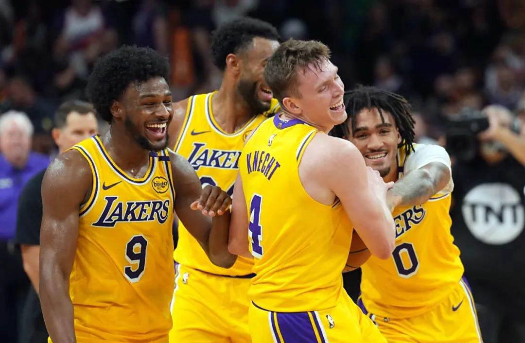 包含湖人全队状态下滑,需立即解决内部问题的词条 包含湖人全队状态下滑,需立即解决内部问题的词条