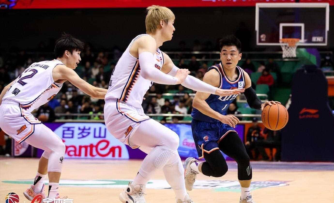 上海男篮实力被低估,成为黑马 上海男篮实力被低估,成为黑马