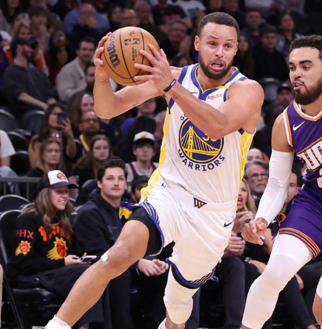 勇士大胜太阳，库里狂轰45分震撼全场