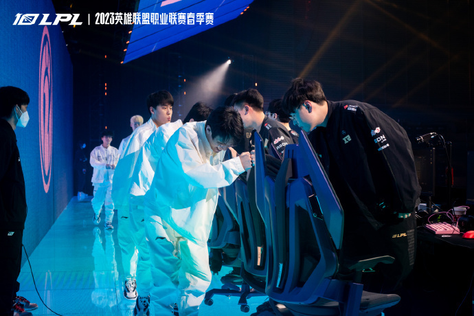 EDG碾压LGD，Ming成为全场焦点全球总决赛3:2（釜山）