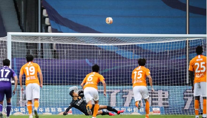 包含泰达客场大胜卓尔，保级形势稍有好转的词条