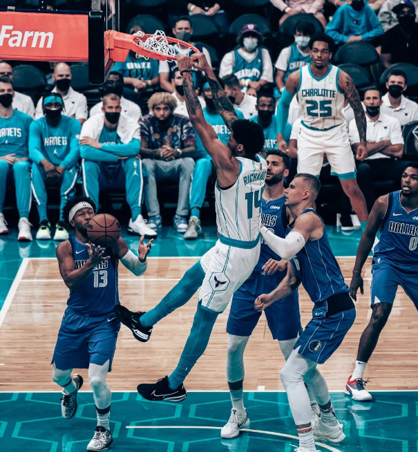 克罗托内客场告捷，继续保持不败的简单介绍