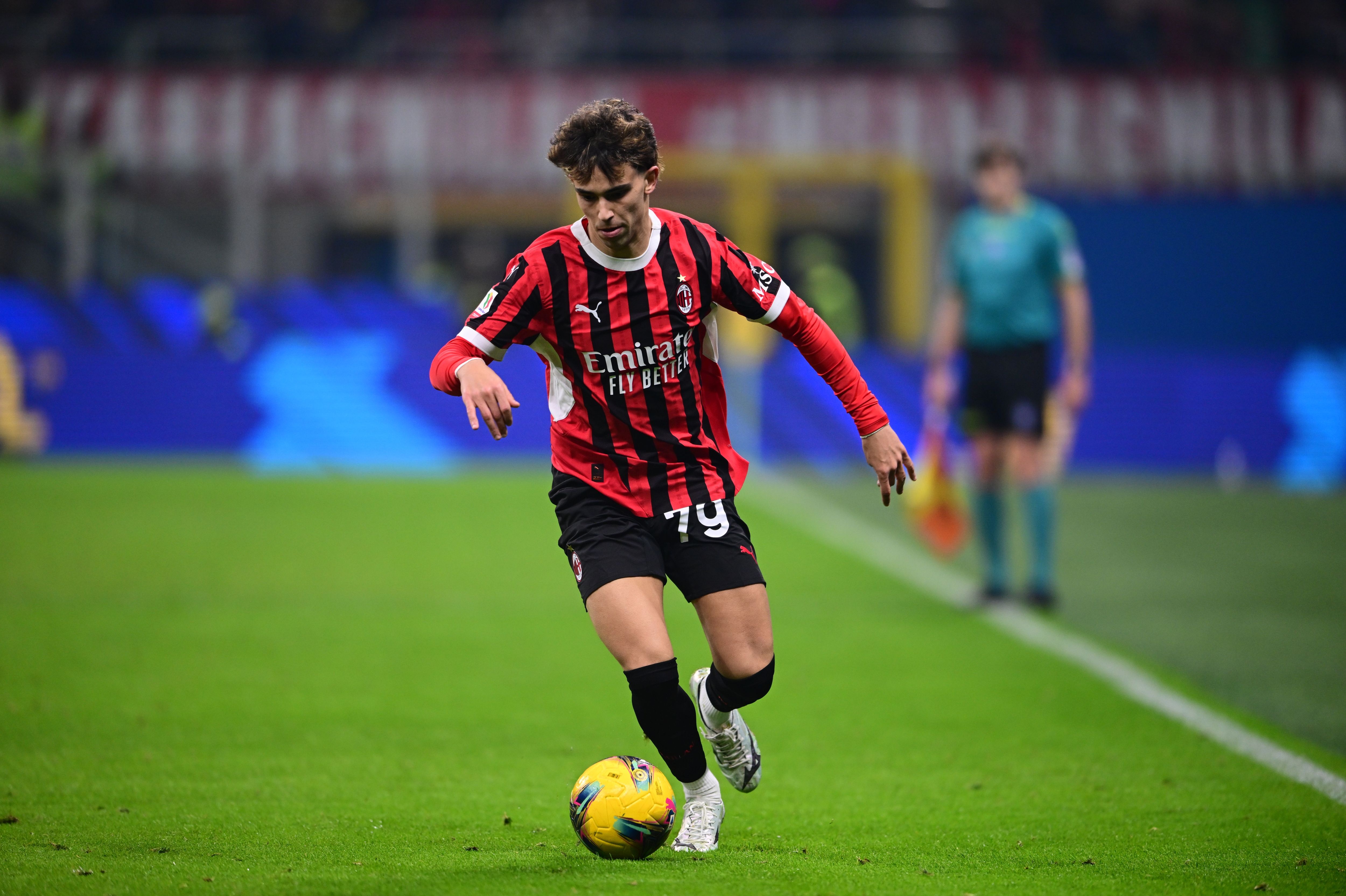 克鲁塞罗球员失误频频，导致失利