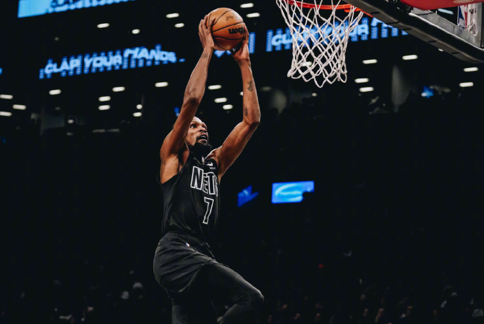 雄鹿123比112战胜雄火，取得七连胜的简单介绍