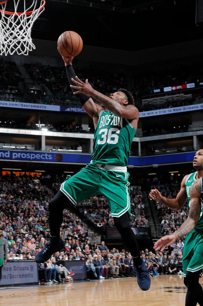 关于凯尔特人轻取魔术，海沃德平稳发挥的信息