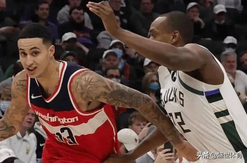 包含76人翻盘鹈鹕，凯尔·库兹马送出助攻的词条