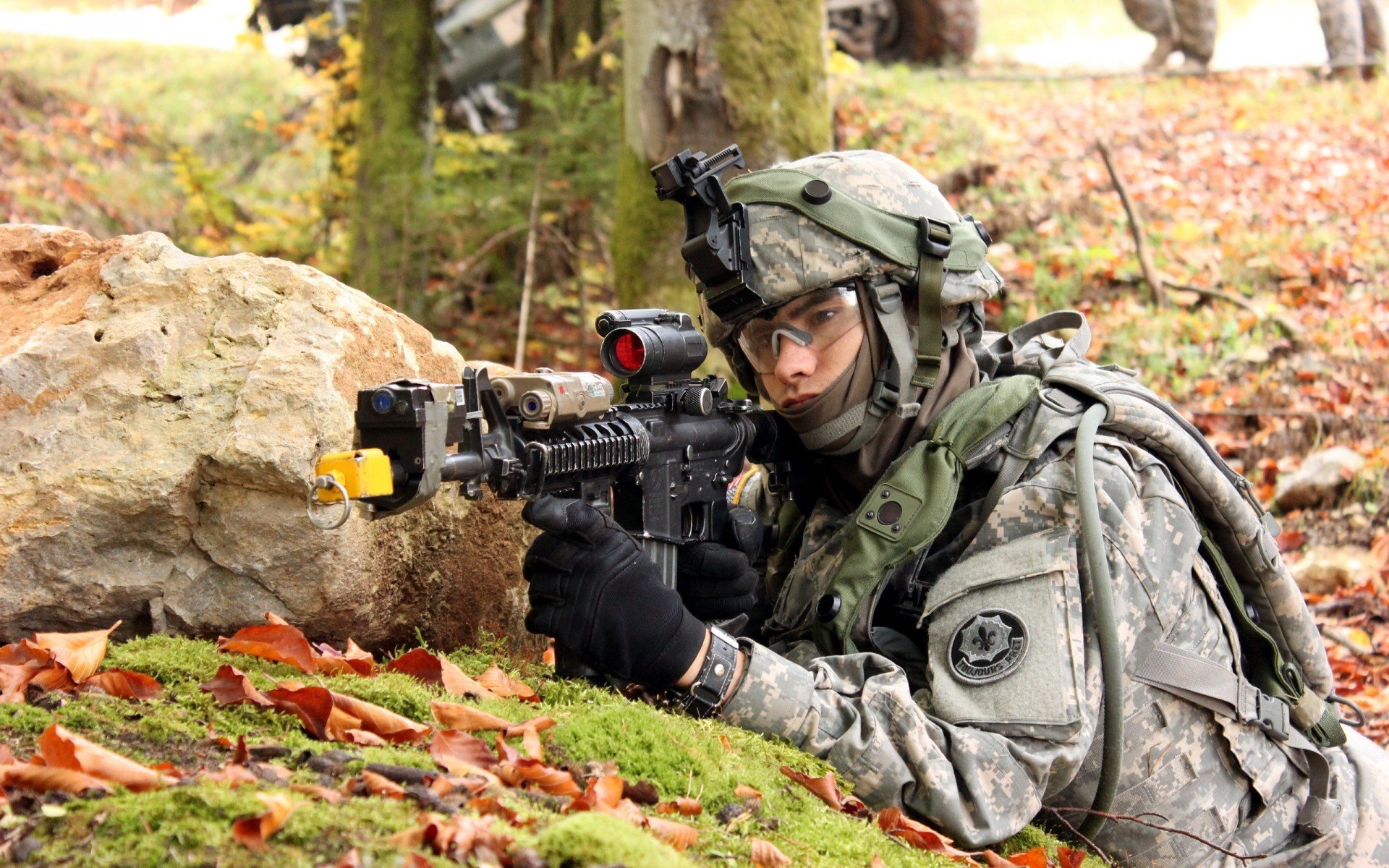 双线捷报,荷兰稳健取胜哥伦比亚,凯恩欧冠淘汰赛主宰赛场