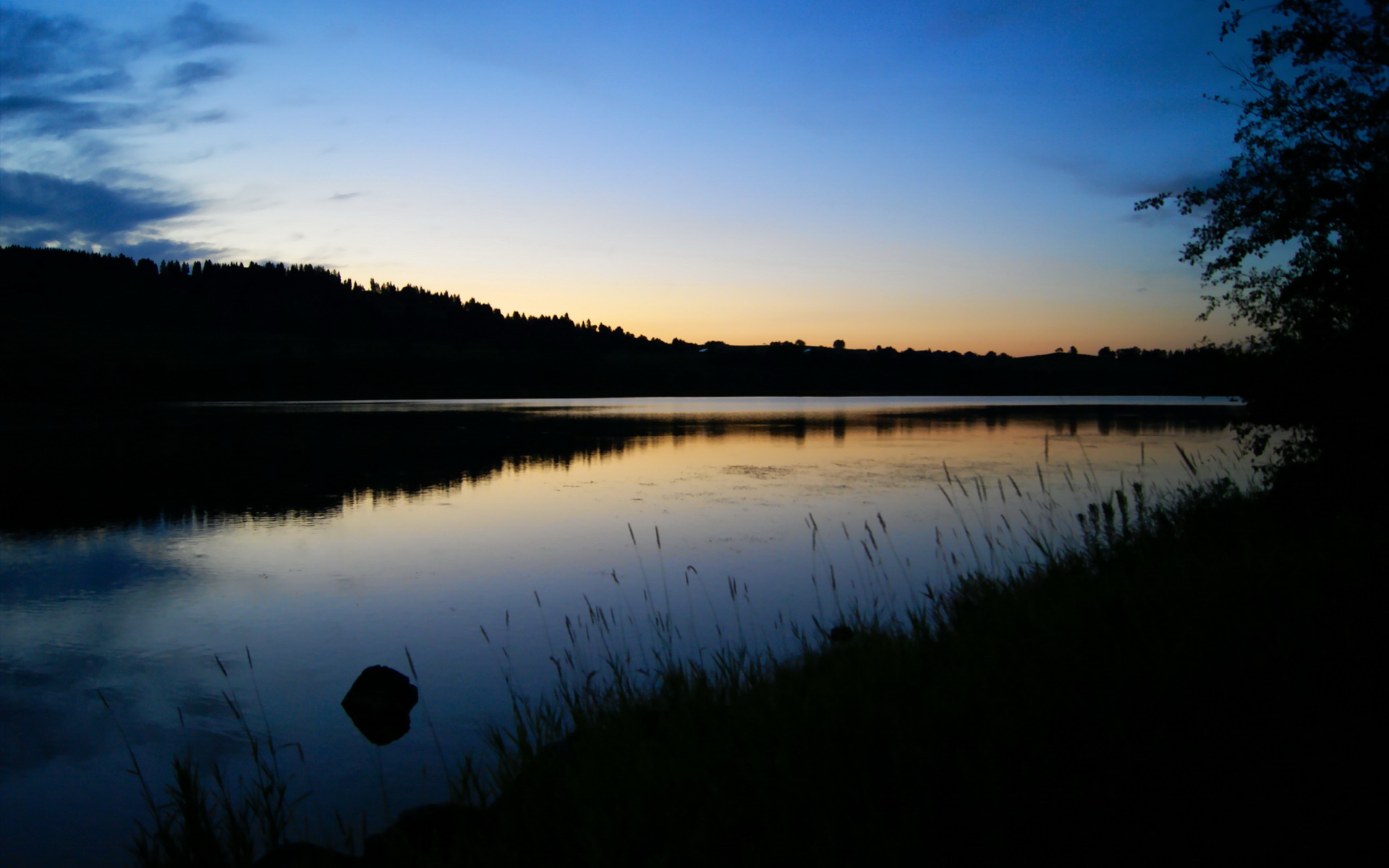完美足球的化身,穆勒在欧冠决赛夜如何用隐形征服全场