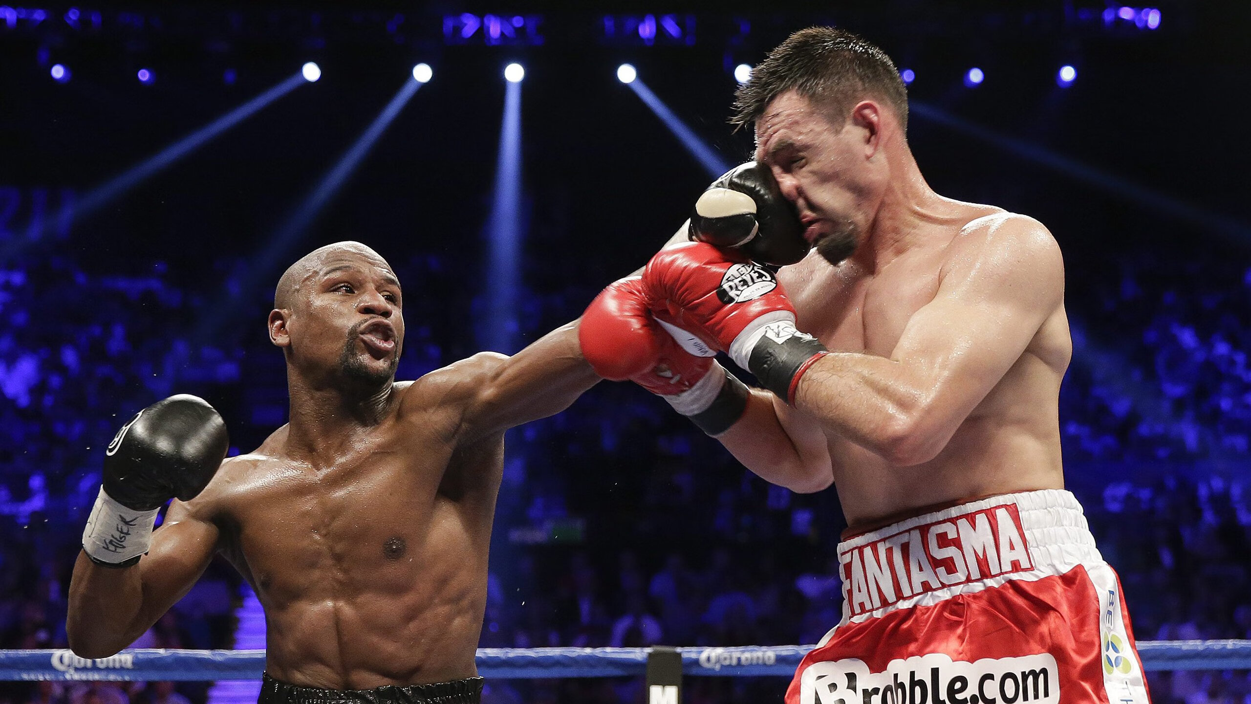 绝地反击！湖人众志成城逆转掘金，库里替补席化身关键先生